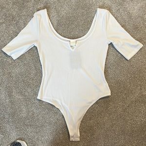 NWT H&M White Short Sleeve Body Suit Small